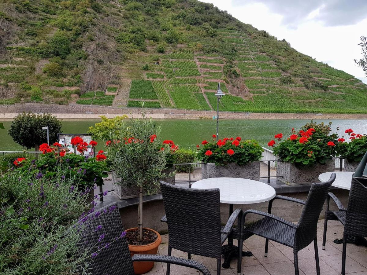 Mosel-Landhaus Am Moselufer B&B Briedern Esterno foto