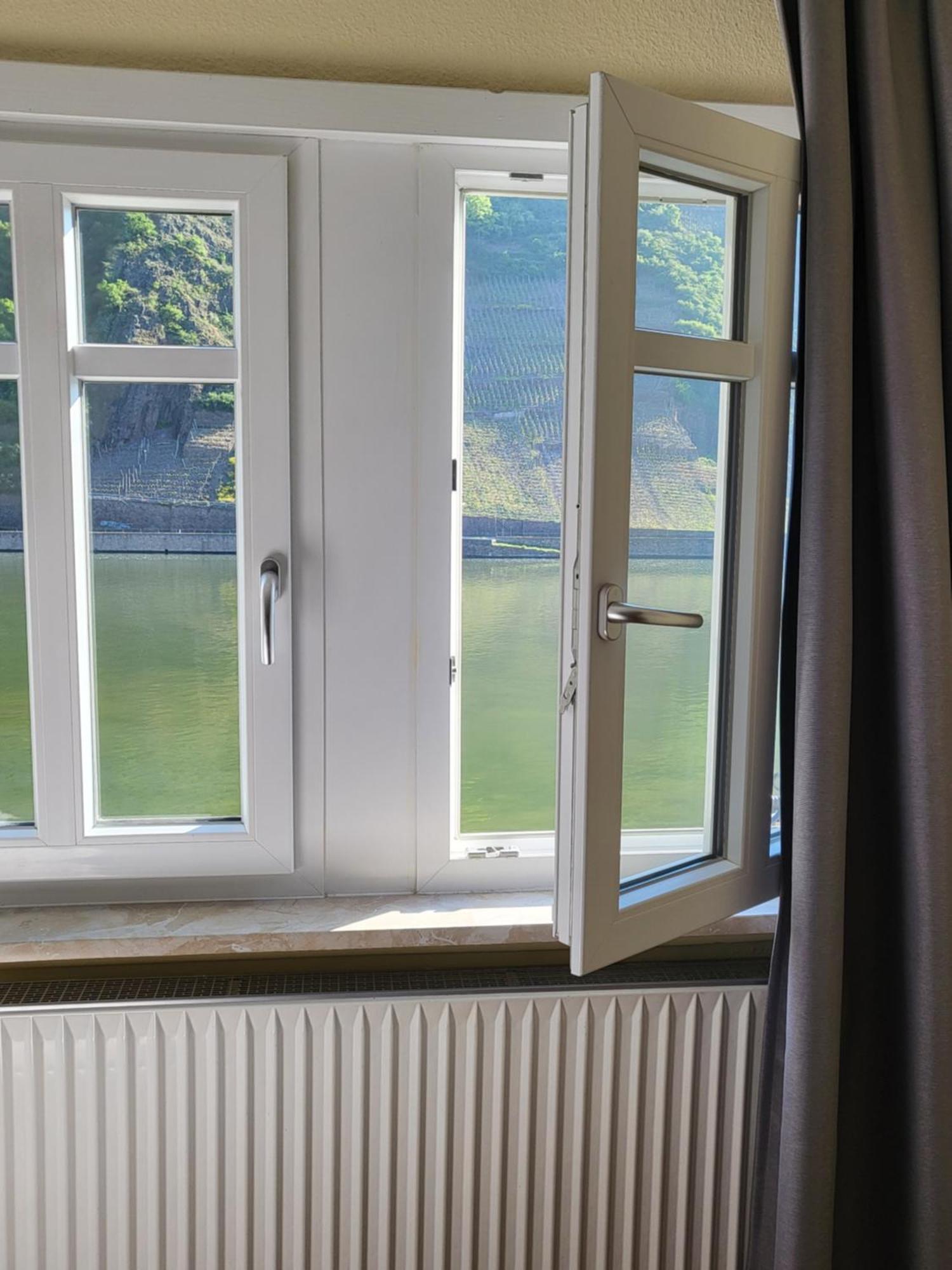 Mosel-Landhaus Am Moselufer B&B Briedern Esterno foto