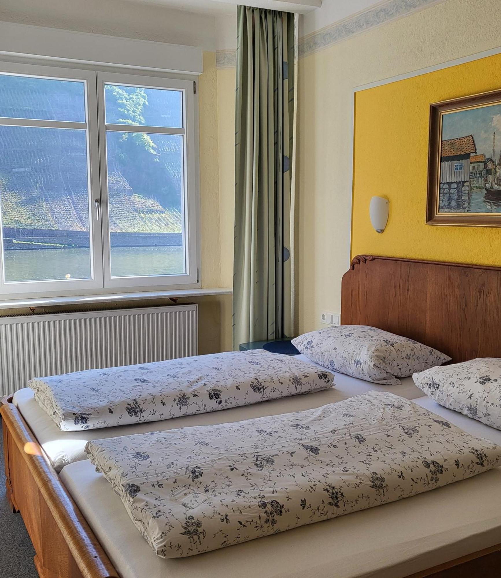 Mosel-Landhaus Am Moselufer B&B Briedern Esterno foto